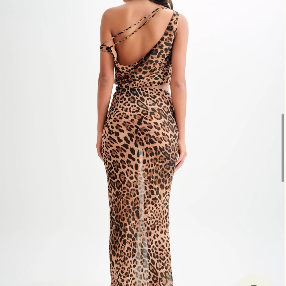 (NEW) Meshki Brown and Cream Asymmetrical Backless Two piece skirt set